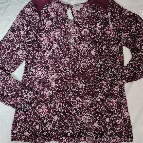 Cute top - Picture 4 of 4